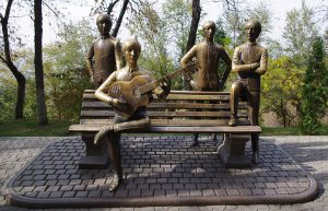 1200px-The_Beatles_on_Green_Hill_in_Almaty,_Kazakhstan